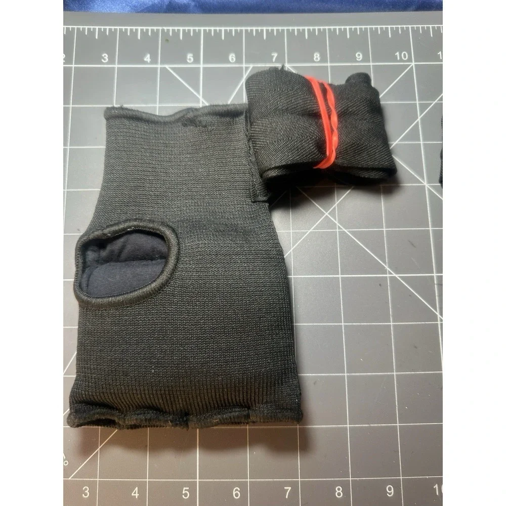 HAWK Padded Inner Gloves for Kick/Boxing, Muay Thai, MMA Gel Hand Wraps Sz S/M